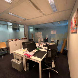 Bureau privé 13 m² 2 postes Coworking Rue Beaujon Paris 75008 - photo 2